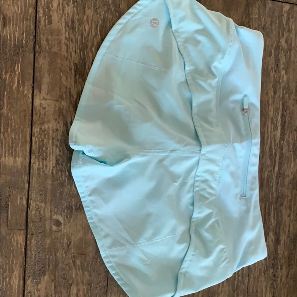 Size 4 lululemon shorts